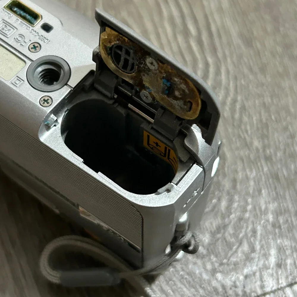 Kodak Digital Camera Silver EasyShare CD40 4.0MP Vintage Point and Shoot